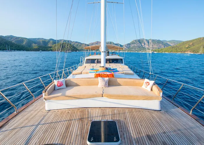 Båthotell Gulet Flores