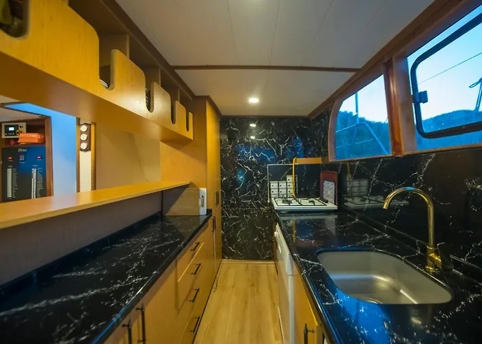 Gulet Flores * פאטהיה