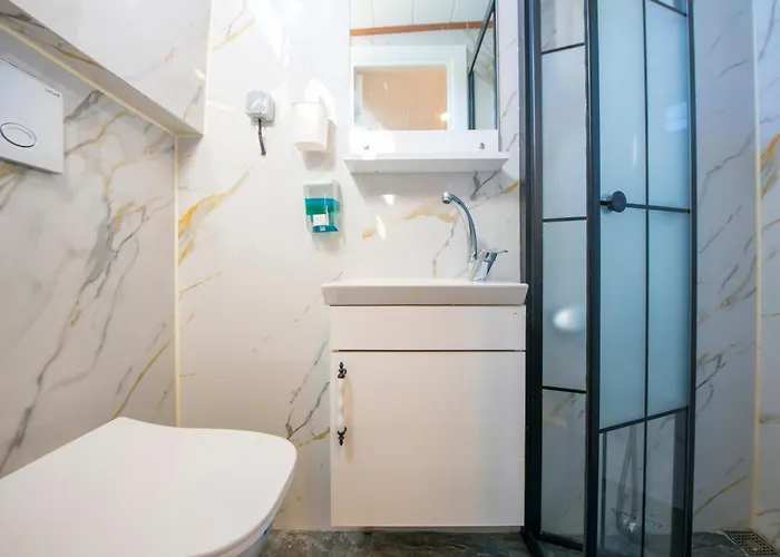 Gulet Flores ספינת מלון *