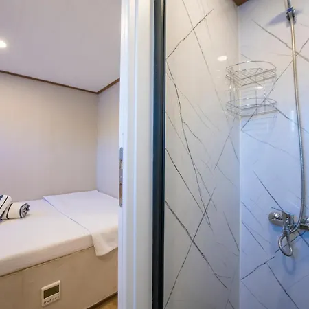 Úszó hotel Gulet Flores